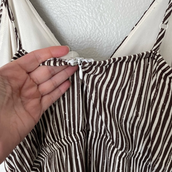 NWT Olivia Grey Striped Ruffle Bodice Adjustable Straps Maxi Dress Size Small - Picture 7 of 9